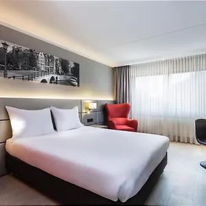 Ramada By Wyndham Amsterdam Airport Schiphol באדהופדורפ